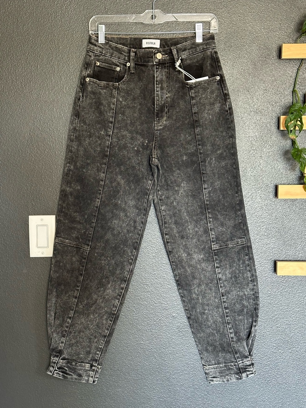 Pistola Silva Carrot Pant Nightcap Black Acid Wash Denim Jeans Size 26 NWT